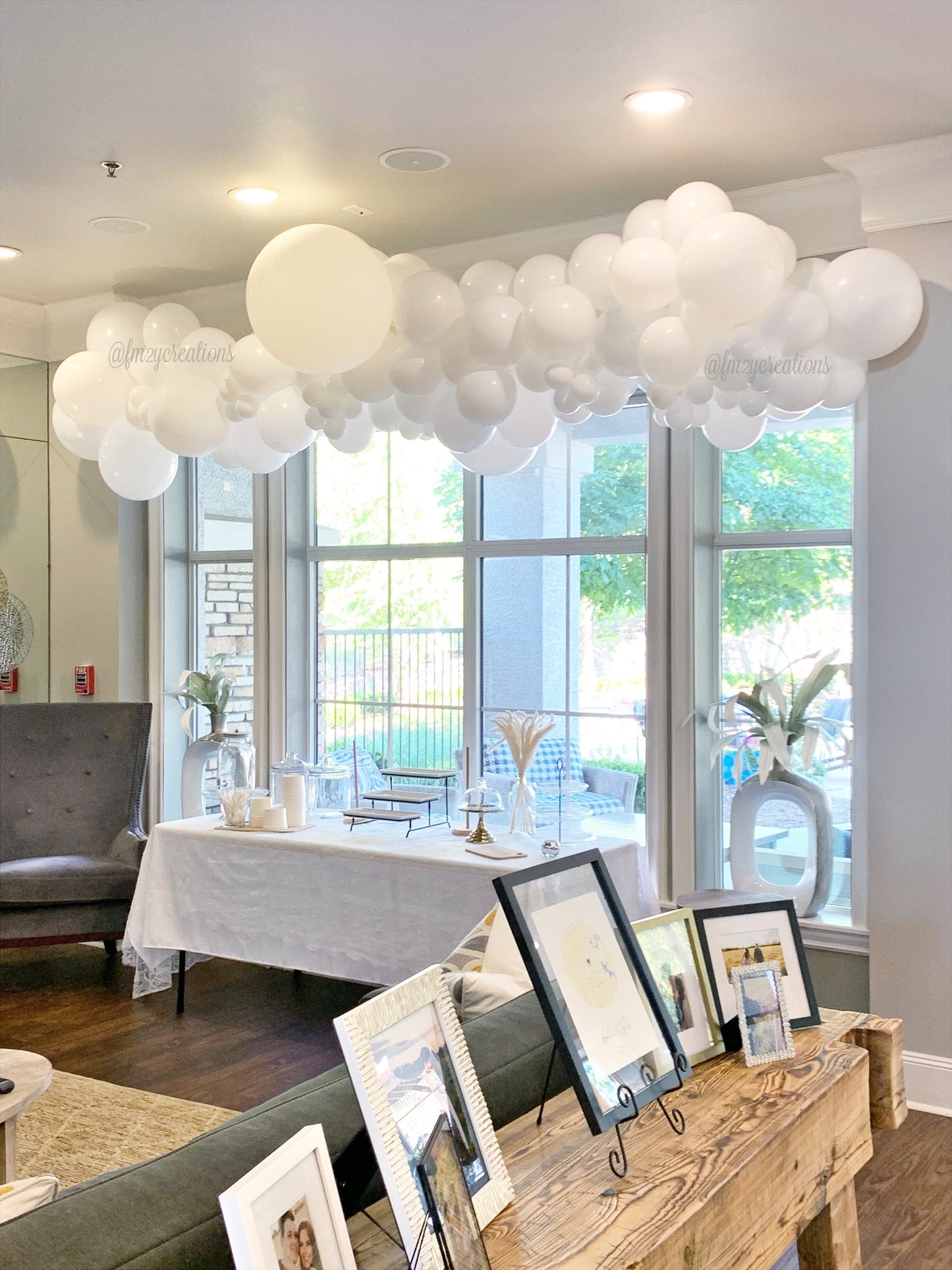 Pure Elegance White Balloon Garland Kit